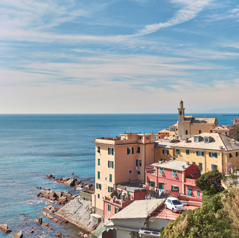 Il borgo di Boccadasse affacciato sul mare di Genova